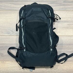 Mystery Ranch In & Out 19L Backpack in Black